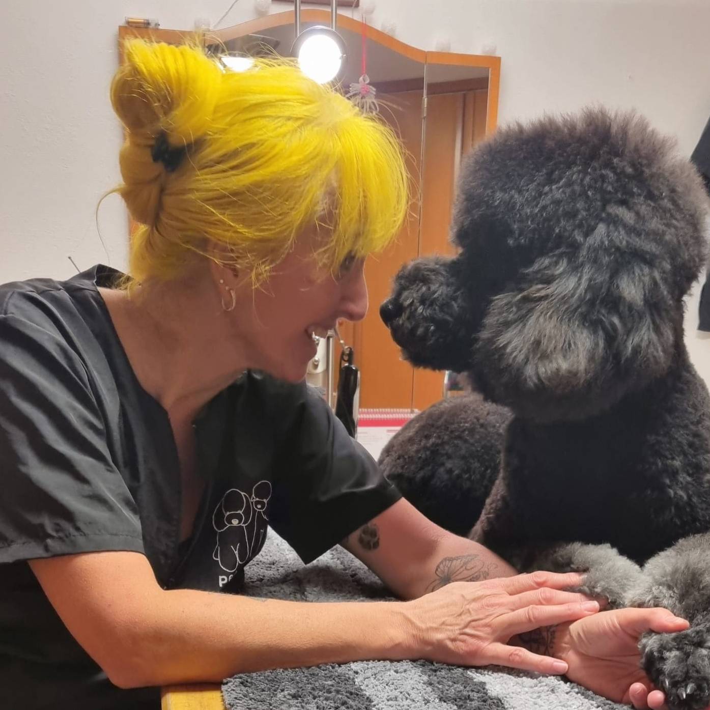 Hundefriseurin mit Herz